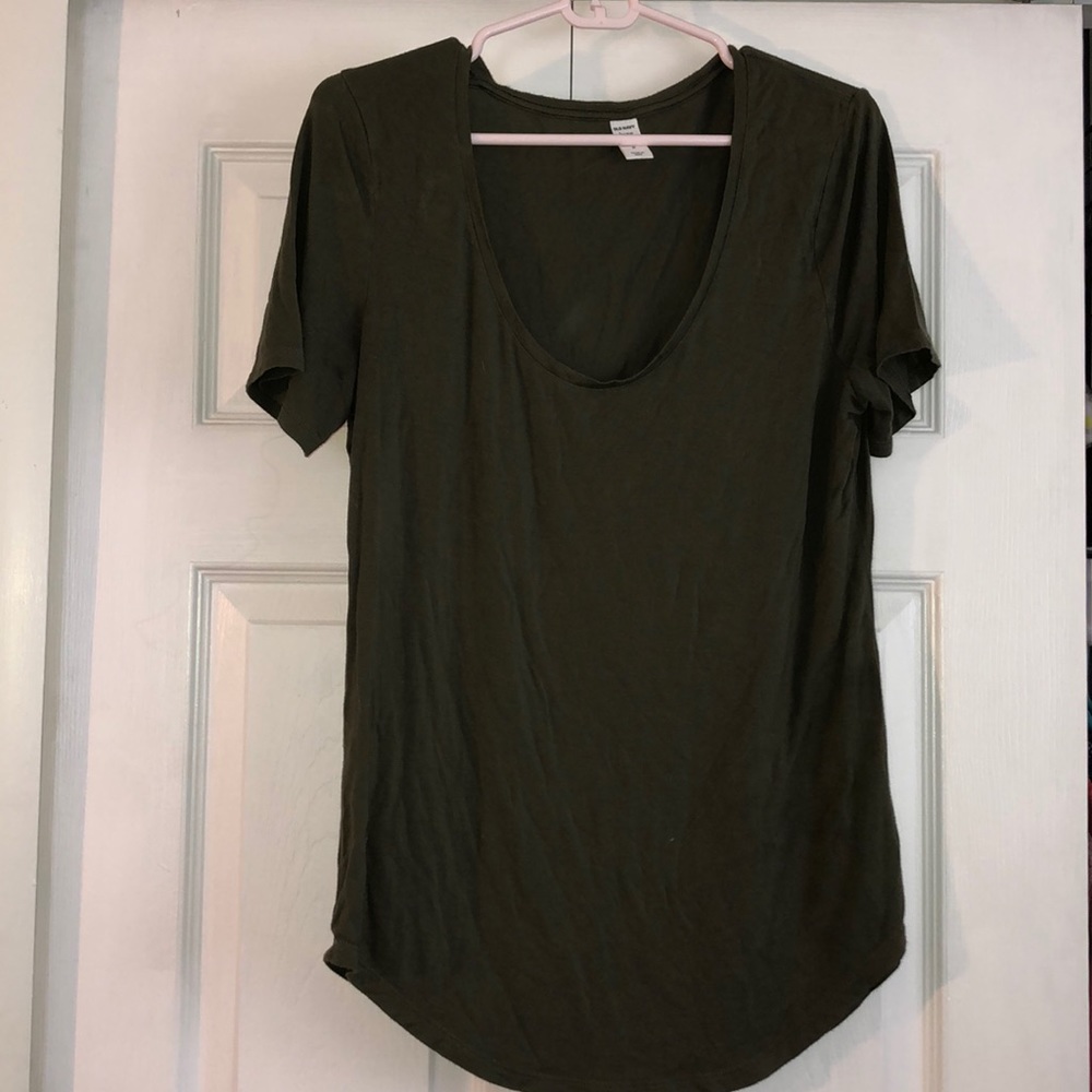 Scoop neck light weight T-Shirt